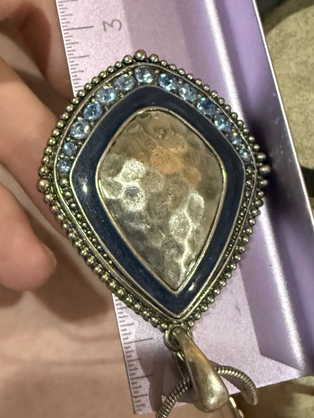 Premier Designs Hammered Pendant Blue and Silver Toned Necklace - Picture 9 of 9